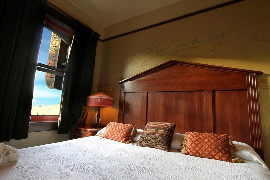 Villa Mcmenamins Olympic Club Centralia Habitación foto
