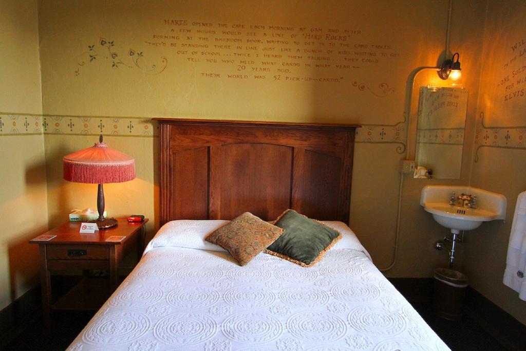 Villa Mcmenamins Olympic Club Centralia Habitación foto